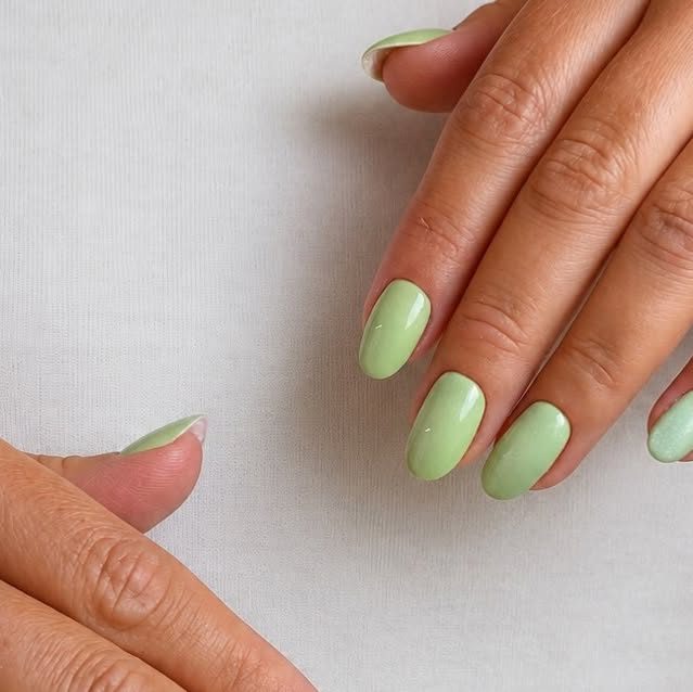 Light green gel manicure by Yuliia